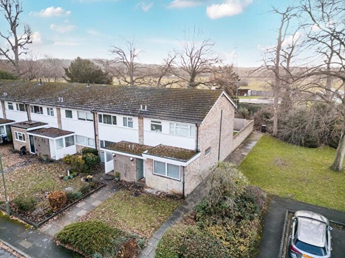 3 Bedroom End Of Terrace House For Sale In Grasmere Way, Byfleet, West Byfleet, Surrey, KT14