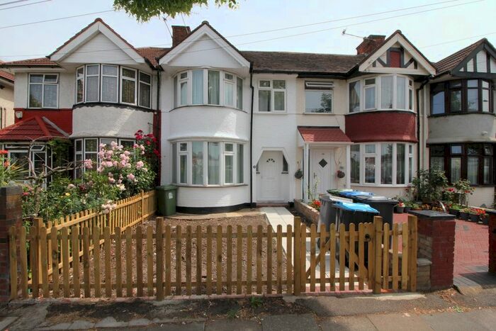 3 Bedroom Terraced House To Rent In Honeypot Lane, London, NW9