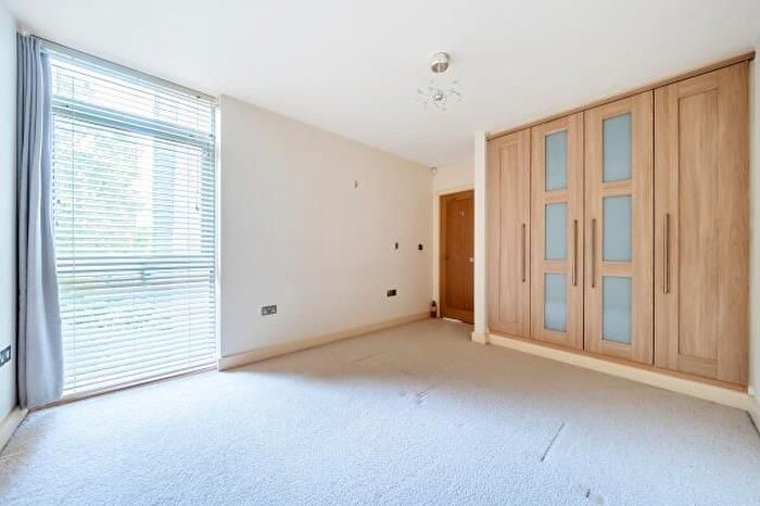 2 Bedroom Flat To Rent In Cumnor Hill, Oxford, OX2