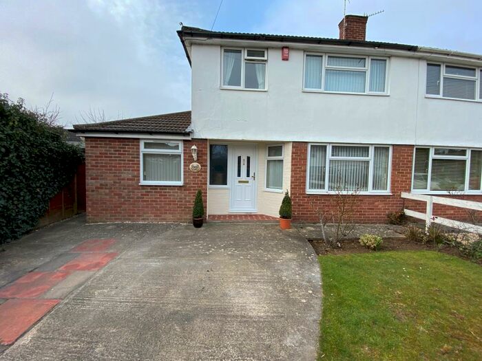 Studio To Rent In Broughton Close, Headington, OX3