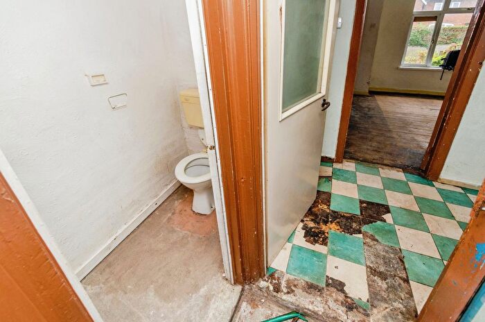 3 Bedroom Terraced House For Sale In Kent Street, Walsall, West Midlands, WS2