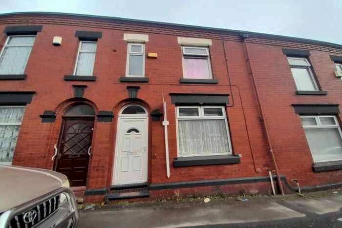 3 Bedroom Property To Rent In Cedar Street, Ashton-Under-Lyne, OL6