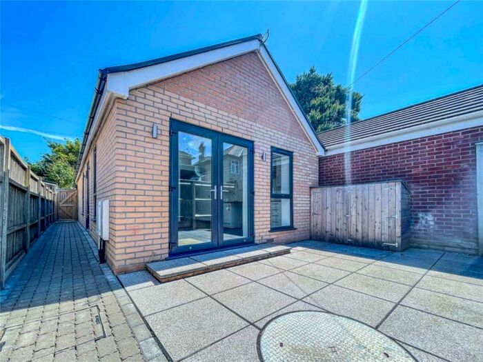 2 Bedroom Bungalow To Rent In Christchurch Road, Bournemouth, Dorset, BH7