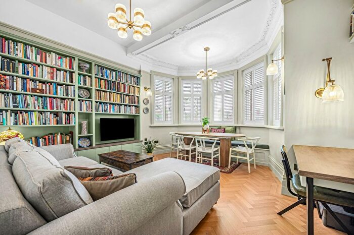 1 Bedroom Flat For Sale In Arkwright Road, Hampstead, NW3