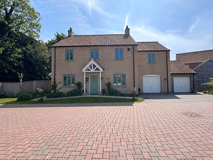 5 Bedroom Detached House For Sale In Church Farm Mews, Fillingham, DN21