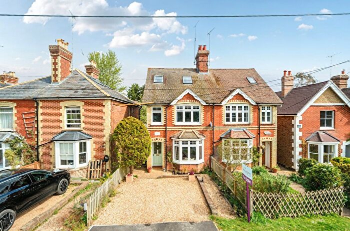 3 Bedroom Semi-Detached House For Sale In Woodside Road, Chiddingfold, GU8