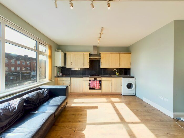 1 Bedroom Flat To Rent In Field End Road, Pinner, HA5