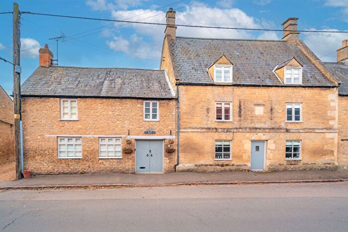 4 Bedroom Property For Sale In High Street, Brigstock, Kettering, NN14