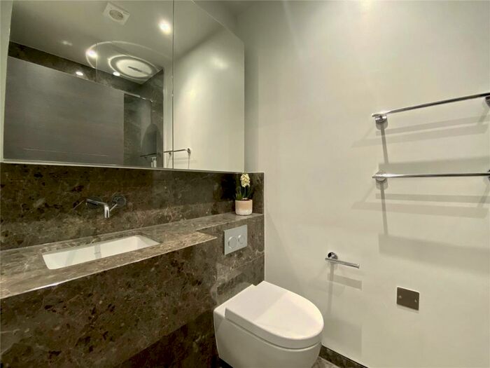 Apartment To Rent In Duke Street, Reading, RG1