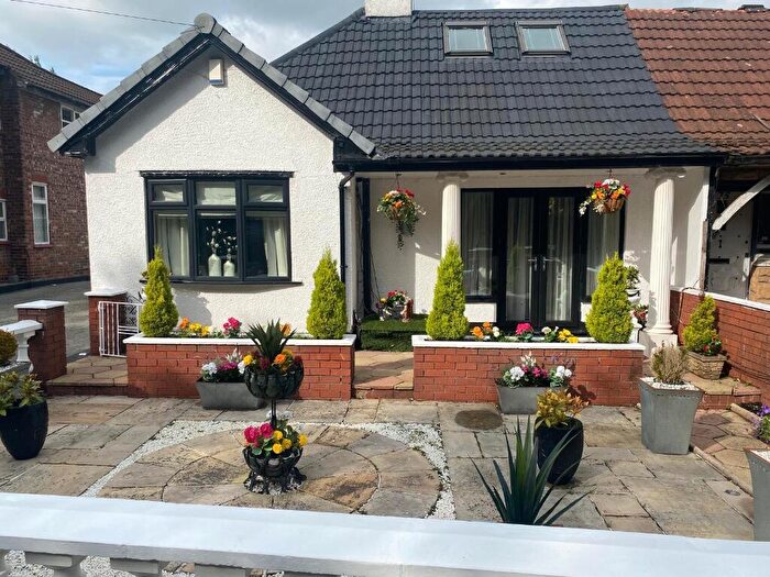 6 Bedroom Bungalow For Sale In Polefield Road, Manchester, Greater Manchester, M9
