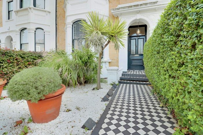 4 Bedroom Terraced House To Rent In Park Road, Westcliff-On-Sea, SS0