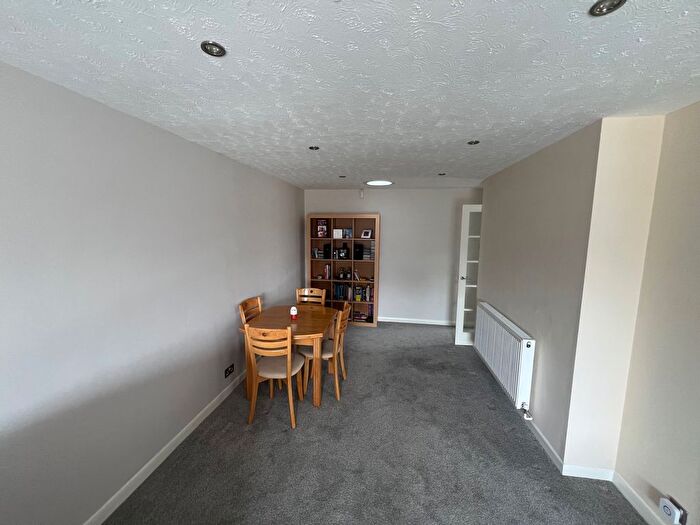 2 Bedroom Detached Bungalow For Sale In Woodpecker Drive, Weston-Super-Mare, BS22