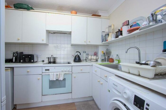 1 Bedroom Flat For Sale In Cameron Square, Kings Place, CR4