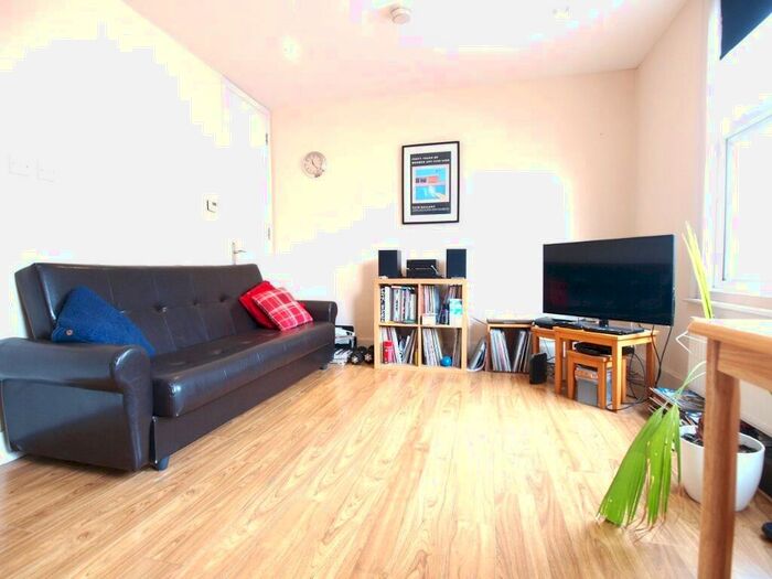 1 Bedroom Flat To Rent In Stroud Green Road, London, N4