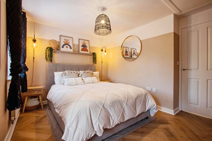 3 Bedroom Detached House For Sale In Blencartha Crescent, Leeds, LS9
