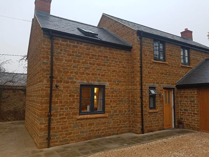 3 Bedroom Detached House To Rent In Hempton Road, Deddington, Banbury, OX15