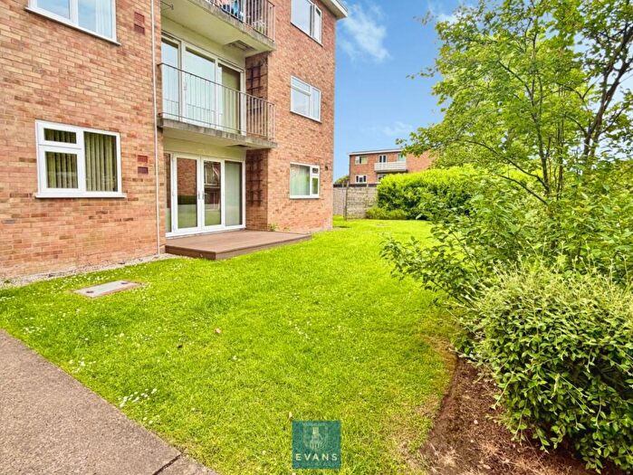 2 Bedroom Flat For Sale In Holt Court, Halifax Close, Allesley, CV5