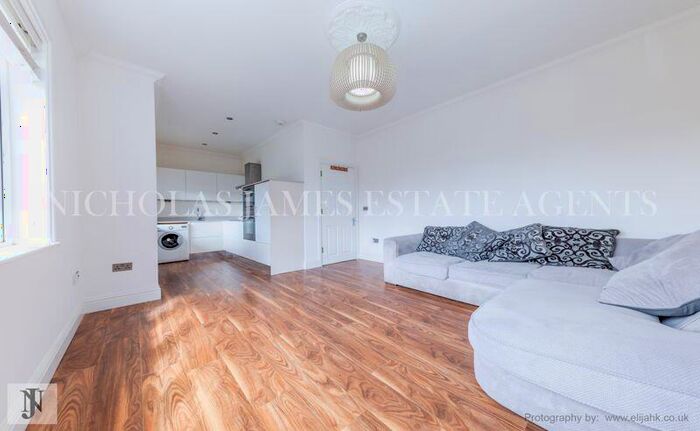 1 Bedroom Flat To Rent In Willenhall Lodge, Great North Road, New Barnet, EN5