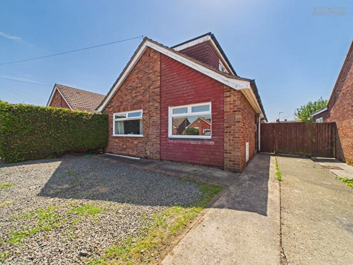 4 Bedroom Detached Bungalow For Sale In Windermere Way, Peterborough, PE4