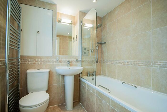 1 Bedroom Flat To Rent In The Mall, London, W5