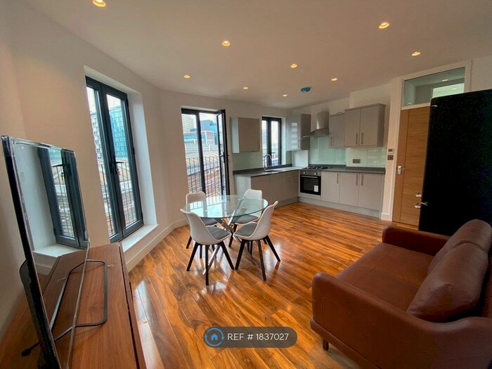 3 Bedroom Flat To Rent In Lower Marsh, London, SE1