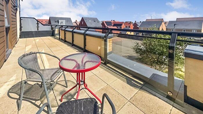 2 Bedroom Apartment For Sale In Purcell Place, Biggleswade, SG18