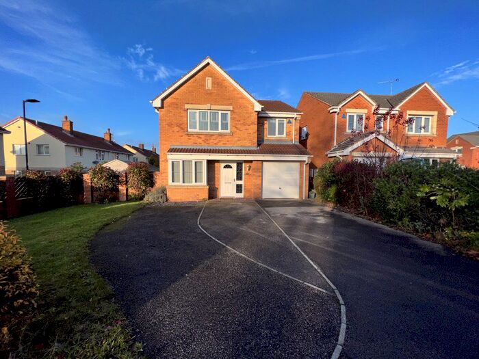 4 Bedroom Detached House To Rent In Sunningdale Drive, Edlington, DN12