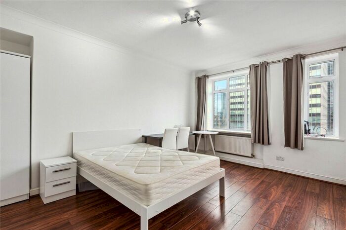 Studio To Rent In Warren Court, - Euston Road, London, NW1