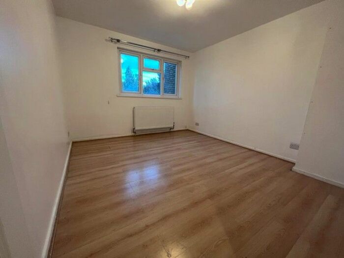 4 Bedroom Terraced House To Rent In Columbia Road, London, E2