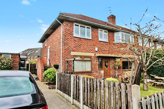 2 Bedroom Flat To Rent In Eaden Crescent, Hoyland, Barnsley, S74