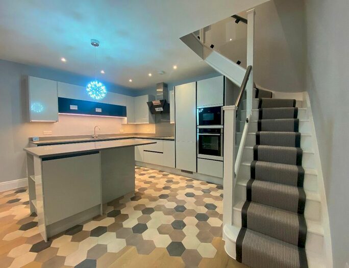 1 Bedroom Flat To Rent In Landor Road, Clapham North, SW9