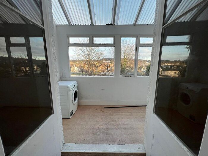 2 Bedroom Flat To Rent In Avondale Road, South Croydon, CR2