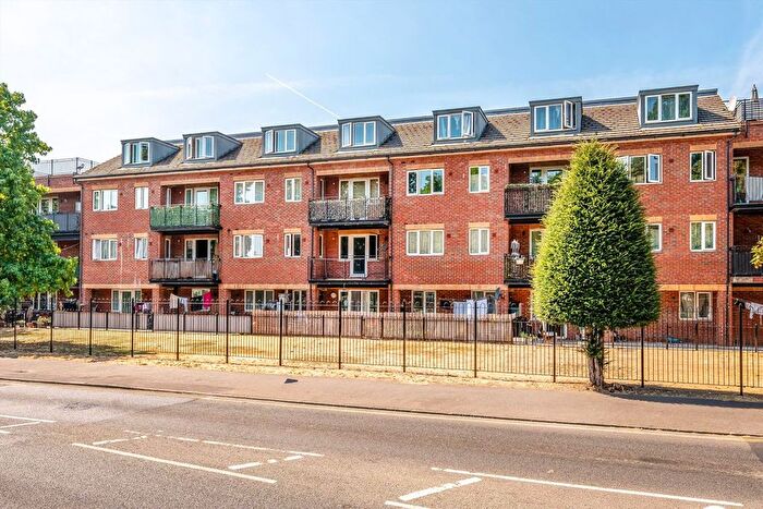 3 Bedroom Flat For Sale In St. Giles Close, Hounslow, TW5