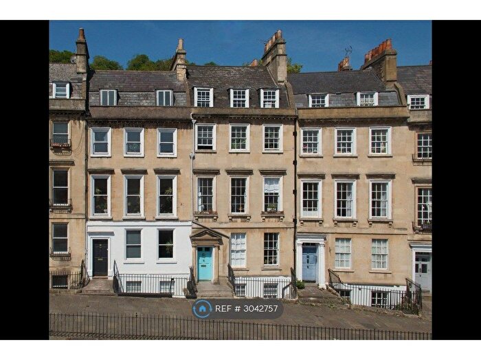 1 Bedroom Flat To Rent In Walcot Parade, Bath, BA1