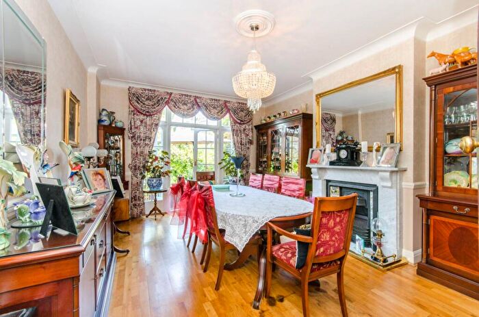 5 Bedroom Semi-Detached House For Sale In Anson Road, Willesden Green, London, NW2