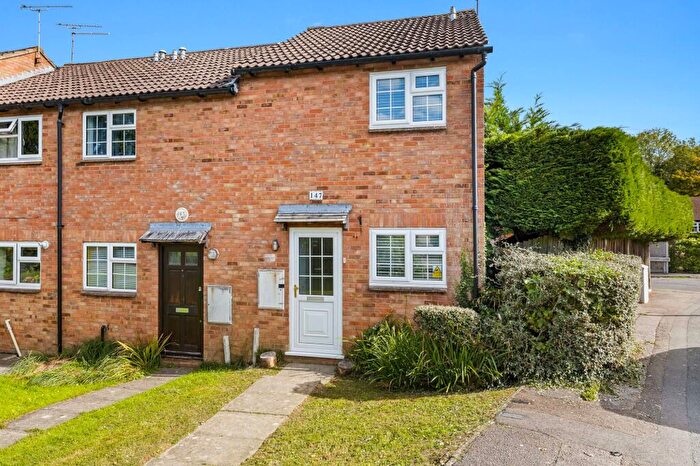 2 Bedroom End Of Terrace House For Sale In Estcots Drive, East Grinstead, RH19