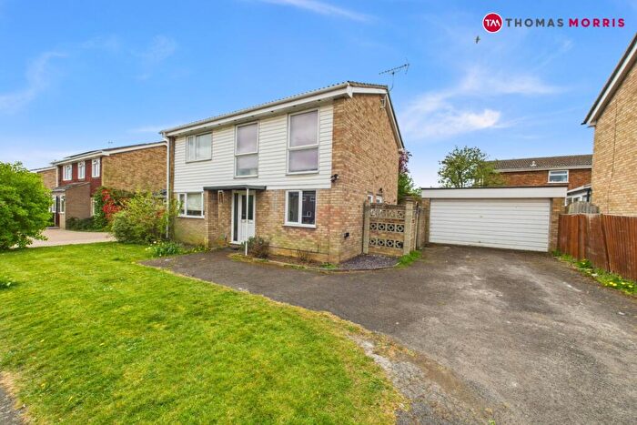 4 Bedroom Detached House For Sale In Milton Avenue, Eaton Ford, St. Neots, Cambridgeshire, PE19