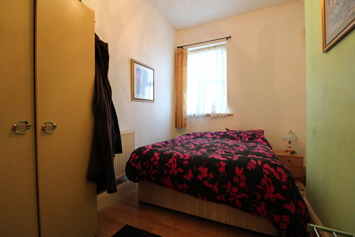 1 Bedroom Flat For Sale In Boulevard, Hull, HU3