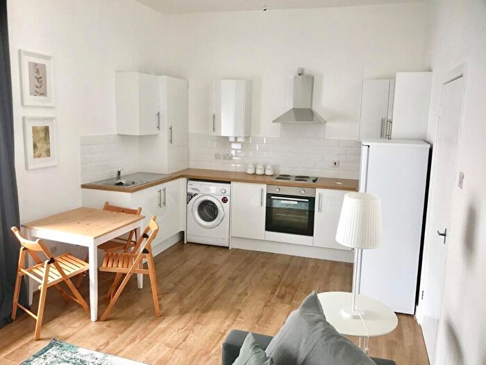 2 Bedroom Flat To Rent In High Street, Irvine, North Ayrshire, KA12