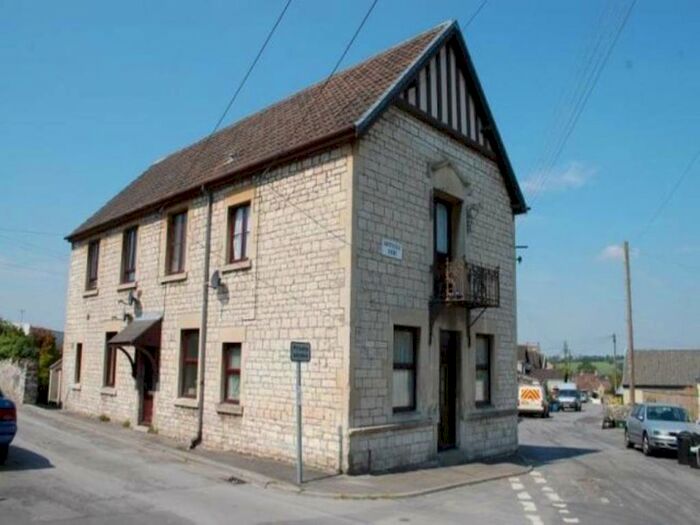 1 Bedroom Flat To Rent In Southfield Court (), , Radstock, BA3