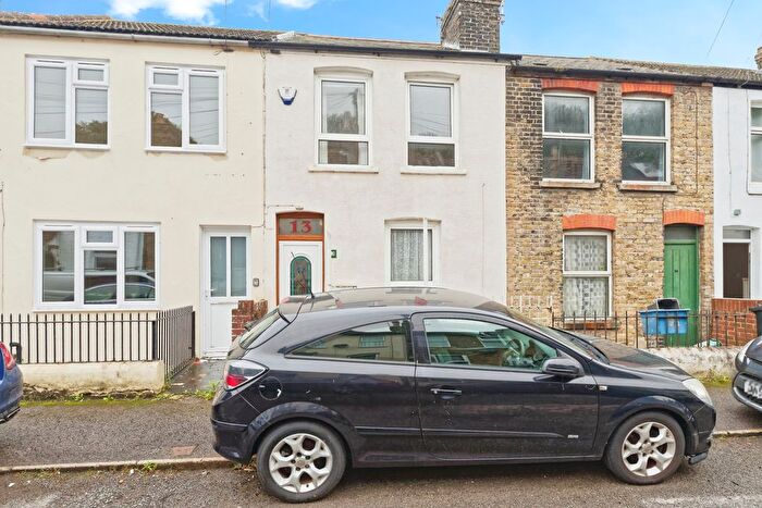 3 Bedroom Property To Rent In Percival Terrace, Dover, CT17