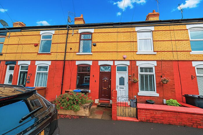 2 Bedroom Terraced House For Sale In Heathside Road, Stockport, SK3