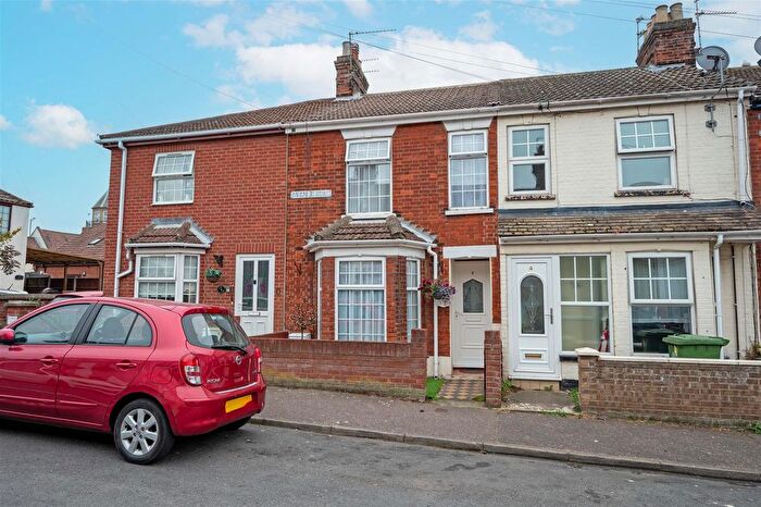2 Bedroom Terraced House For Sale In Avenue Road, Gorleston, Great Yarmouth, NR31