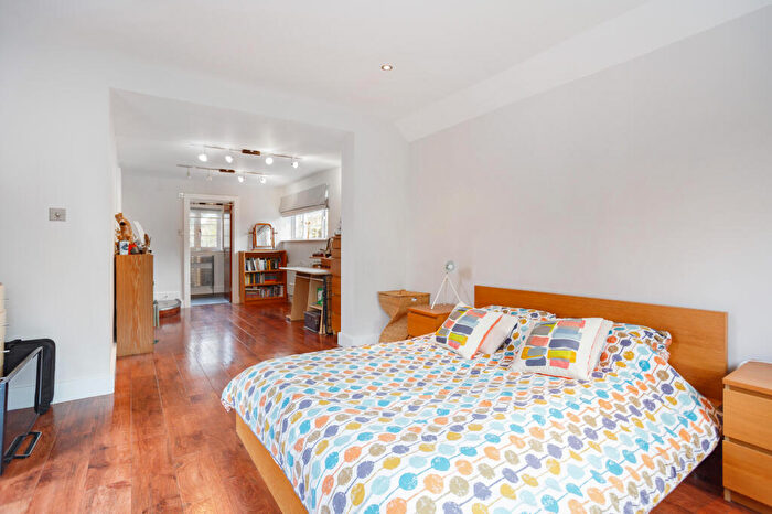 4 Bedroom Detached House For Sale In Balcombe Road, Haywards Heath, RH16