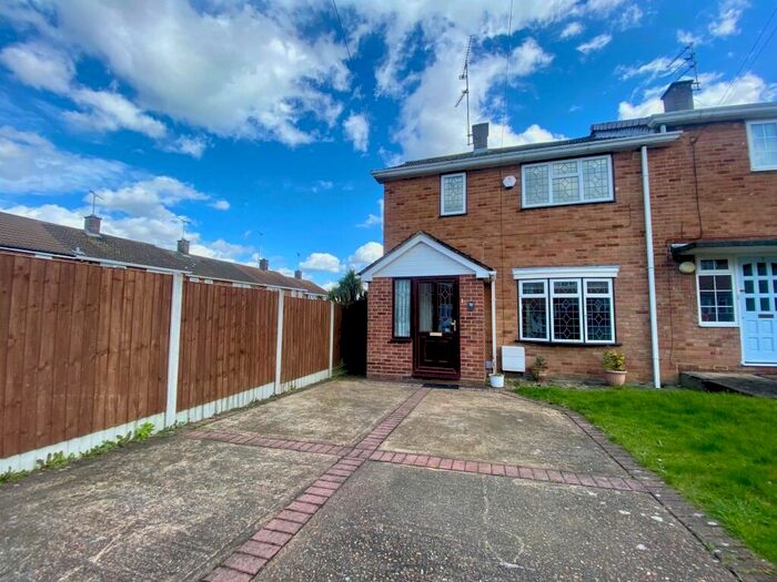 2 Bedroom End Of Terrace House To Rent In Fairview Avenue, Hutton, Brentwood, CM13