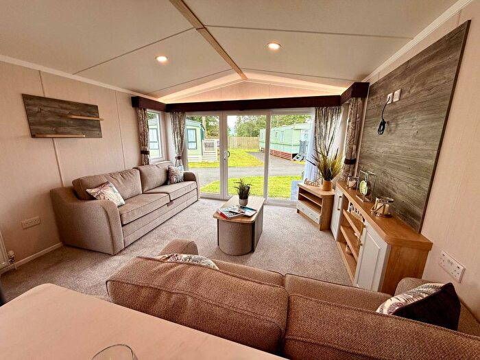 2 Bedroom Mobile/park Home For Sale In Bellingham, Hexham, NE48