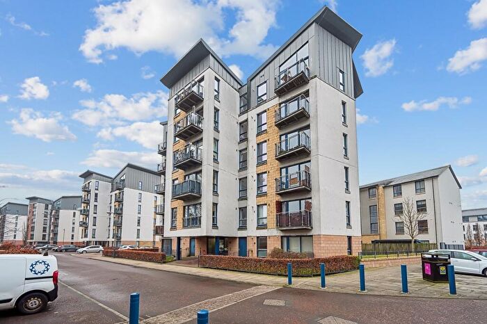 2 Bedroom Apartment To Rent In Haughview Terrace, Flat /, Oatlands, Glasgow, G5