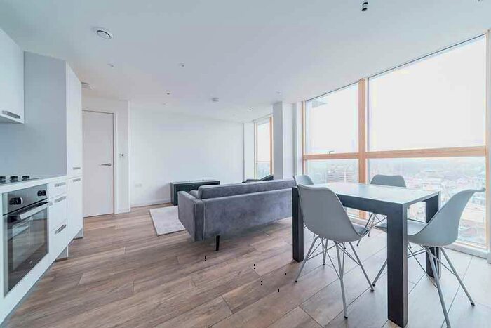 1 Bedroom Flat To Rent In Queen Street, Maidenhead, SL6