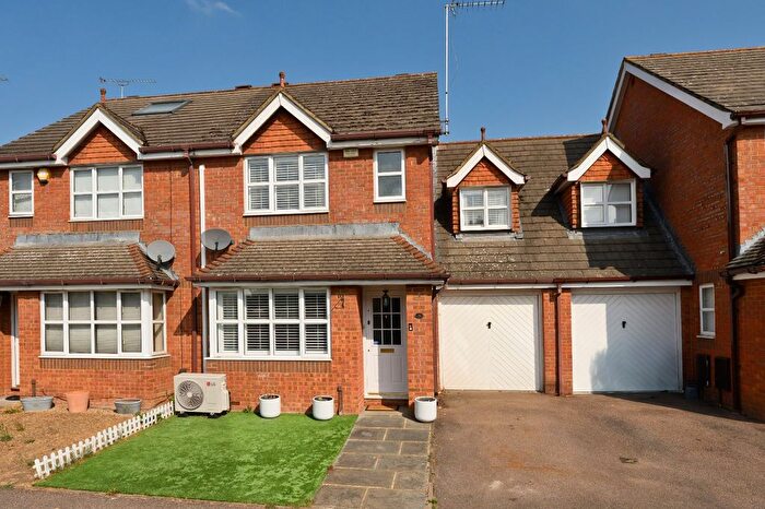 4 Bedroom Semi Detached House To Rent In Riverview Gardens, Cobham, Surrey, KT11