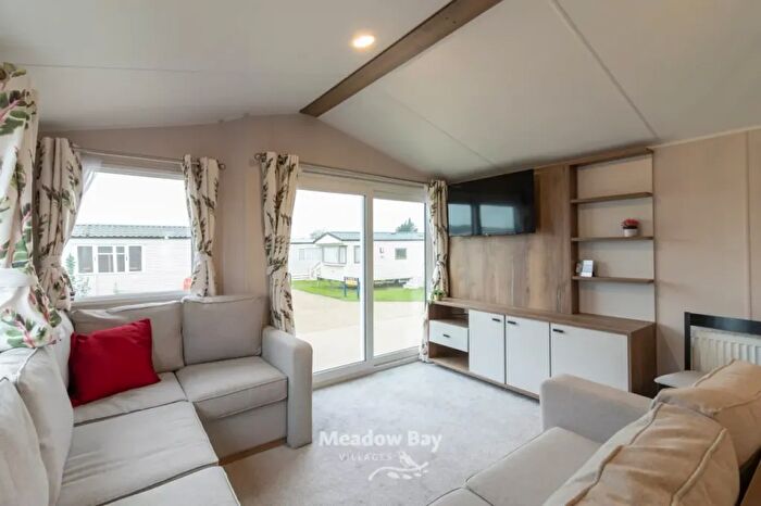 2 Bedroom Park Home For Sale In Manor Road, Hayling Island, PO11